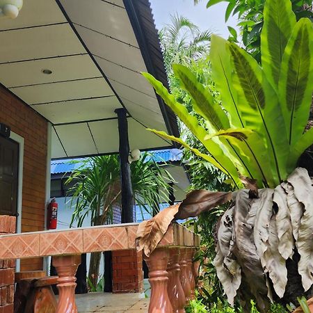 Lovely Lanta Resort Koh Lanta Bagian luar foto